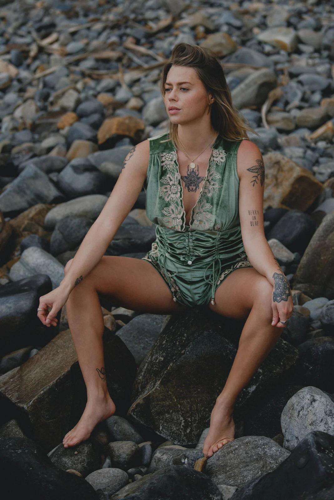 Hendrix Top - Moss - Image 10
